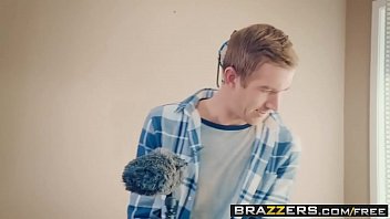 Preview 2 of Seachofce - Brazzers - Pornstars Like it Big -  The Replacement scene starring Jennifer White and Danny D