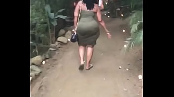 Preview 3 of Sexslo - That booty walk