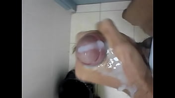 Preview 3 of Yoga Pant Rips - PIJA GRANDE MASTURBACION DE VERGA SEMEN PAJA CON LECHE