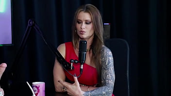 Preview 2 of Negro Dp - Se arrepende de n&atilde_o ter comprado um vibrador,  sofreu um agravo sexual e consegue fazer sexo por prazer - Tati Weg (SHEER/RED)