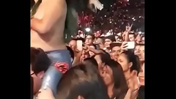 Preview 3 of Sherry Lynn Nude - camba en el concierto