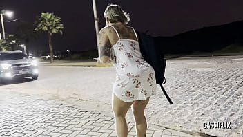 Preview 2 of Black Cock 4teen - Cassiana Costa provocando Uber para ele foder a BUCETA dela no carro - Assista Cassiflix.