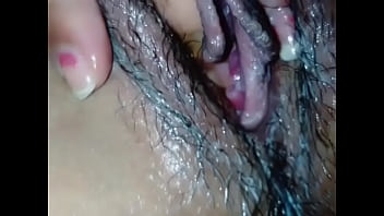 Preview 3 of Worship Feet Teens - Mi novia me envia para mostrarme lo caliente que se pone ... comenten