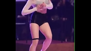 Preview 2 of Surprise Wife Big - [직캠-Fancam] 151214 밤비노(BAMBINO) (은솔) 댄스공연 New Thang @ 원주 군악연주회