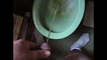 Preview 3 of Xxxx 18 Hd - small dick pissing