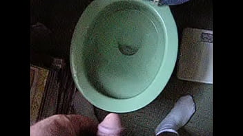 Preview 1 of Xxxx 18 Hd - small dick pissing
