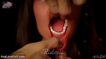 Preview 2 of Yuk Wap - Sexy Hot Latina Big Tits and Big Ass Got Her Pussy Fingered Ridmiidoll Ginny