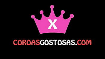Preview 1 of Wife Fingers Girl - Coroa safada levando pau por traz