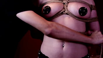 Preview 3 of Fan Granny Pussy - Tulipa Vermelha Sex Shop - Shibari com Emme White