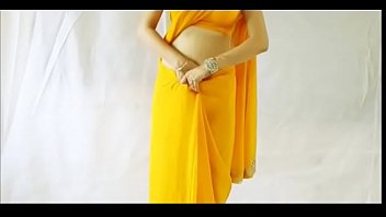 Preview 3 of Animal Xxx Moves Girls - Sexy teen wearing saree and showing her boobs and assets
