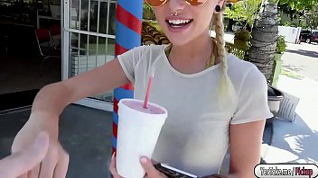 Preview 1 of Diamond Kitty Porno - Naomi Woods gives her pussy for cash