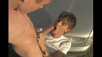 Preview 4 of Chaturbate Cam 80 Page 1 - Levando porra na cara