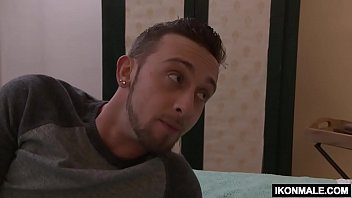 Preview 1 of Coroa Transando Com Vizinho - First time gay experience for Calvin Banks
