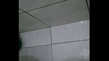 Preview 3 of Finger In Front Of Friend - punheta gostosa