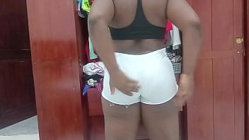 Preview 3 of Kitchen Story Sex - Mujer tentadora en su espacio privado (big ass)