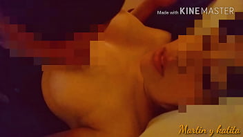Preview 1 of Sis Loves Sucking - Chupandole las Tetas a Katita y ella Enloquece Gimiendo &quot_Comenten&quot_