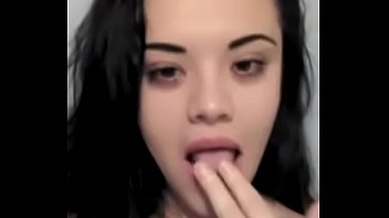 Preview 1 of Expert Pussy - mexicana cachonda masturbandose