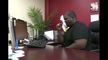 Preview 1 of Memperkosa Ibuku - New white secretary banged by her black and fat boss