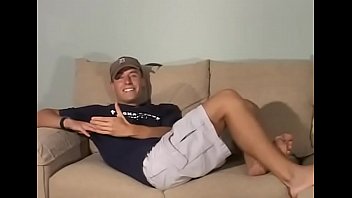 Preview 1 of Sex At Tub - She gives an awesome blowjob