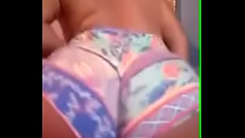 Preview 3 of Mother Agree For A Time - Morena gostosa rabuda de shortinho dan&ccedil_ando funk