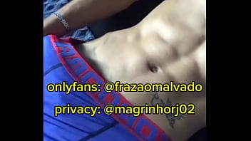 Preview 1 of Breads Feeding - Magrinho trincado todo gostoso mostrando o pau super duro
