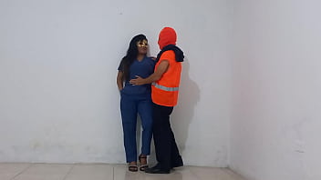 Preview 2 of Xxxwwwccc - PORNO DE ENFERMERAS!! EL HOSPITAL TIENE A UNA ENFERMERA MUY CALIENTE. ELLA SE ANDA FOLLANDO CHUPANDO POLLAS DEL PERSONAL MASCULINO DE LIMPIEZA. PORNO REAL ESPECIAL DE ENFERMERA LAMIENDO PENE EN EL TRABAJO
