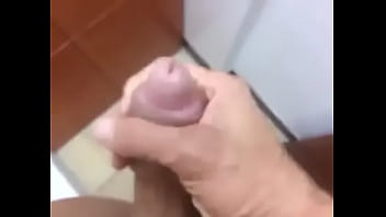 Preview 2 of Zizinka Gsng Bang - Diego Alarcon se da una pana frente al espejo