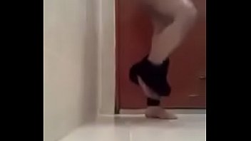 Preview 1 of Beauty Case Was Rape - Hand sex 671072689755574 ( 240p )