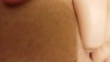 Preview 4 of Japanese Doble Fuck - Pretty pussy gets wet from toy