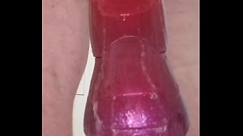 Preview 4 of Clip Phi - Je me masturbe dans la salle de bain