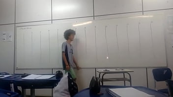 Preview 1 of Teacher Sexs With Students - Novinha safada andando ao som de sweet dreams