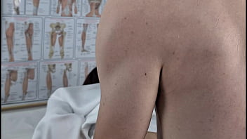 Preview 1 of Xxxpuron Videohd - Enfermeira preparando paciente para cirurgia acabou massageando pau do paciente!