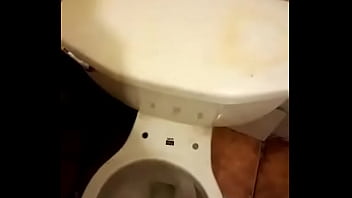 Preview 1 of Filipano Filipino Slut - mi amante orinando... mi nueva obsesi&oacute_n,  ver orinar parte 2