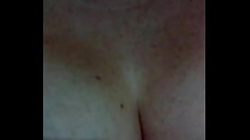 Preview 1 of Nina German Granny - Mostrando las tetas por whatsap