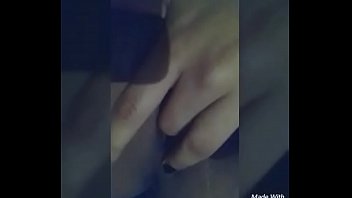 Preview 2 of Dating Amatr - Mi amiga se masturba y me lo manda por what