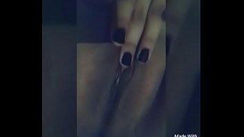 Preview 1 of Dating Amatr - Mi amiga se masturba y me lo manda por what