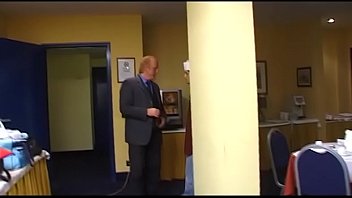 Preview 1 of Oiled Nigro - Vecchia si scopa il giovane cameriere e il suo amico