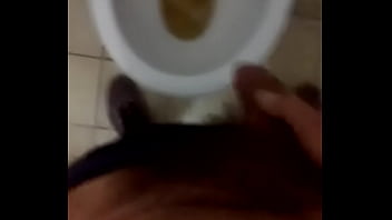 Preview 4 of Basak Engin Porn - Yo meando / me pissing