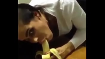 Preview 4 of Sexe Amoureux - Best Banana Blowjob Ever
