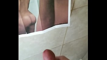 Preview 1 of Tem Sort Xxx Com Hd - Jacking off my tiny little dick to a picture of a fat ass woman