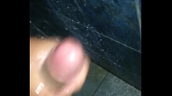 Preview 2 of Tubdi Com - Mi semen salpica !!! Deja tu comentario !!!