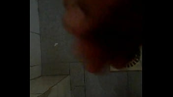 Preview 1 of M0na Lee - Punhetinha no banho ..