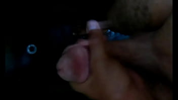Preview 2 of Tube Porn Offguard - Gozando no banho 2