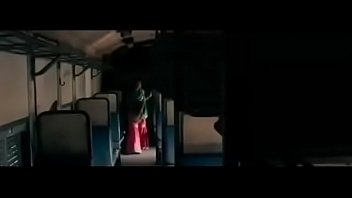 Preview 2 of Snny Lewn 2017 - Ishaqzaade   Parineeti Chopra Hot Train Scene   Full Scene (360p).MP4