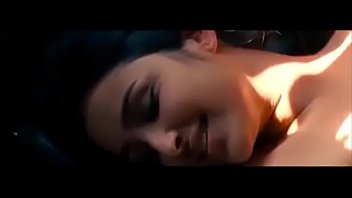 Preview 4 of Snny Lewn 2017 - Ishaqzaade   Parineeti Chopra Hot Train Scene   Full Scene (360p).MP4