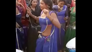 Preview 4 of Big Body And Son - pelu dance by beautyful women