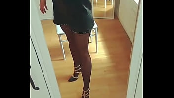 Preview 4 of Cougar Stepmom Fucks Stepson - Mi mujer en medias y hills