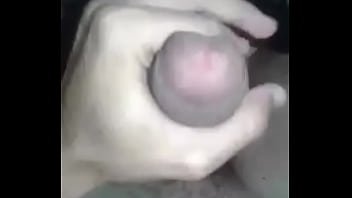 Preview 4 of Rape Sex School - NOVINHO DOTADO MASSAGEANDO O PAU