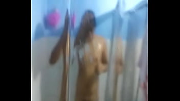 Preview 2 of Guru Frivat Jav Sex - Gordinho tomando banho sensual