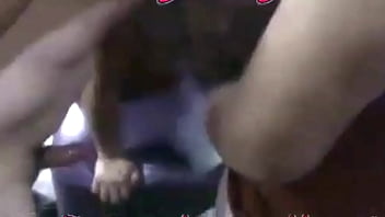 Preview 3 of Qutta Sexy Vedio - Mi esposa en un rico gang